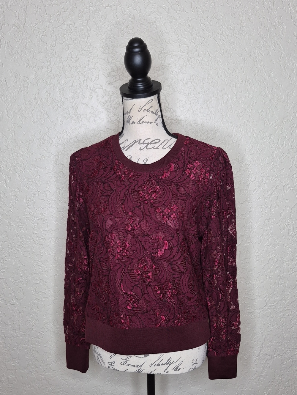 Worthington Floral Lace Top Maroon Size‎ M